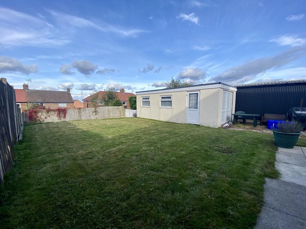 Rufford Avenue, Rainworth 3 bed semidetached house £170,000