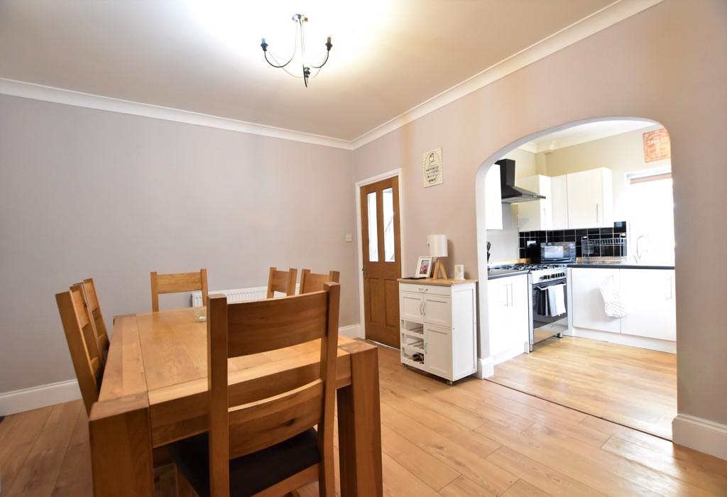 Kitchen diner