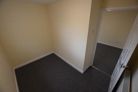 3 bedroom end of terrace house to rent, Doncaster Road, Mexborough