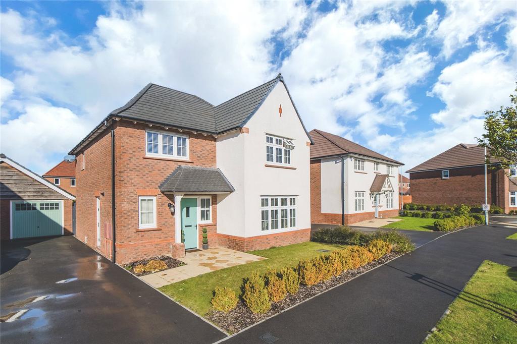 Diamond Crescent, Abbey Farm... 4 bed detached house £500,000
