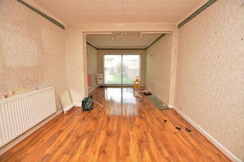 107 Berkeley Avenue, Hounslow, TW4 6LD