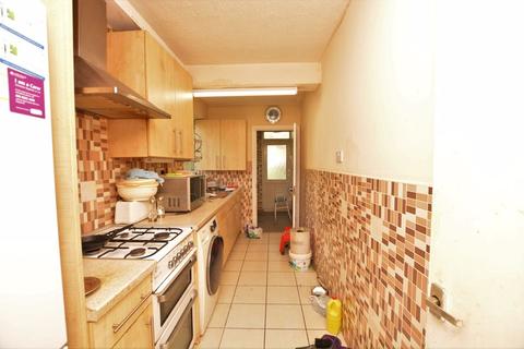 107 Berkeley Avenue, Hounslow, TW4 6LD