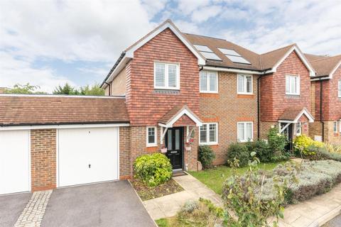 6 Mole Place, West Molesey, KT8 2AG
