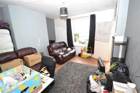 45 Back Heights Road, Thornton, Bradford, BD13 3RP