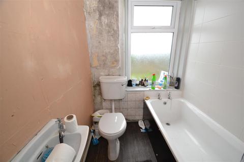 45 Back Heights Road, Thornton, Bradford, BD13 3RP