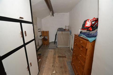 45 Back Heights Road, Thornton, Bradford, BD13 3RP