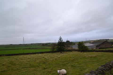 45 Back Heights Road, Thornton, Bradford, BD13 3RP