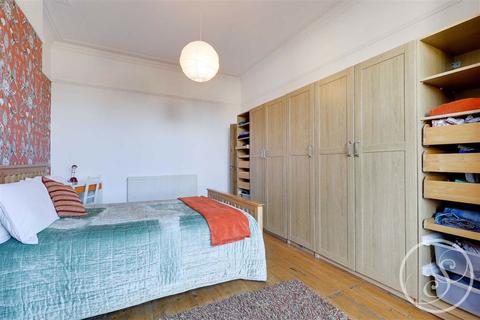 2a Bank View, Leeds, LS7 2EX