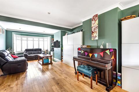 3 Timbercroft, Epsom, KT19 0TH