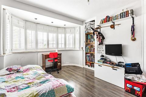 3 Timbercroft, Epsom, KT19 0TH