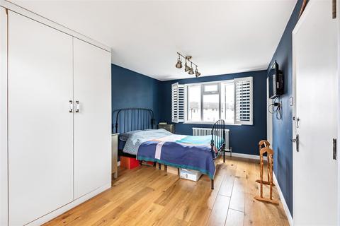 3 Timbercroft, Epsom, KT19 0TH