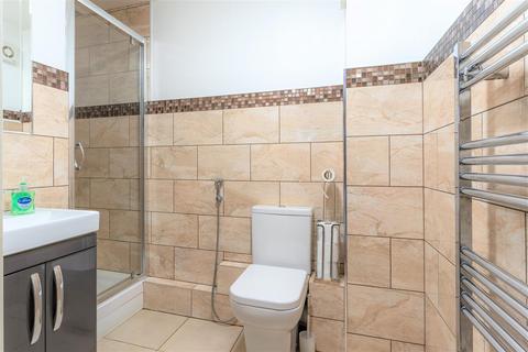 67 Walnut Road, London, E10 5TR