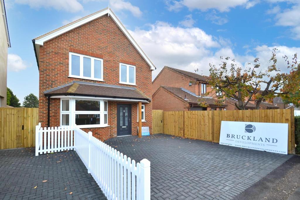 Parkhurst Road, Horley 4 bed detached house £600,000