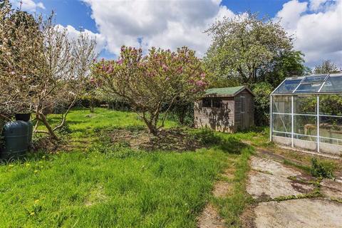 20 Beadles Lane, Oxted, RH8 9JJ