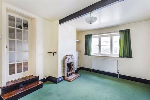 20 Beadles Lane, Oxted, RH8 9JJ