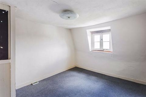 20 Beadles Lane, Oxted, RH8 9JJ