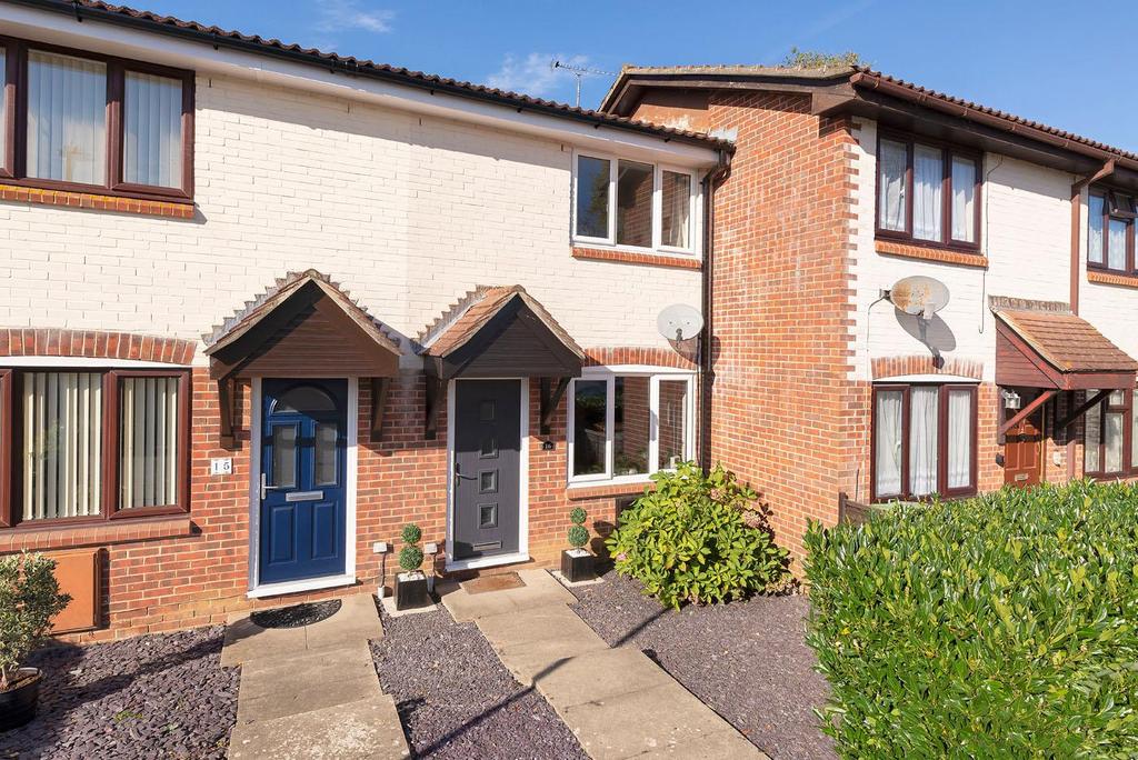 St. Andrews Close, Paddock Wood 2 bed terraced house £315,000