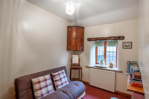 Oak Cottage, 7 Downing Row, Hathersage, Hope Valley, S32 1AT
