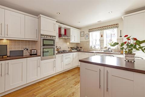 24 Glebe Park, Eyam, Hope Valley, S32 5RH