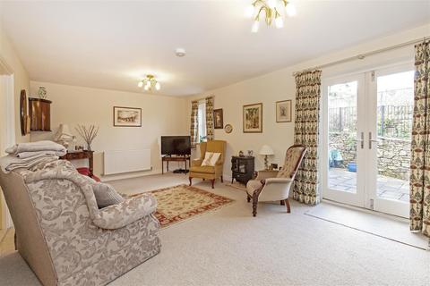 24 Glebe Park, Eyam, Hope Valley, S32 5RH