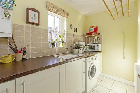 24 Glebe Park, Eyam, Hope Valley, S32 5RH