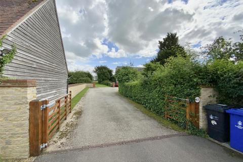 12 Deanshanger Road, Wicken, Milton Keynes, MK19 6BS