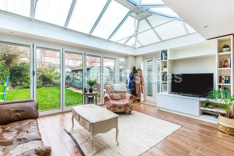 10 Devonshire Road, London, NW7 1LL