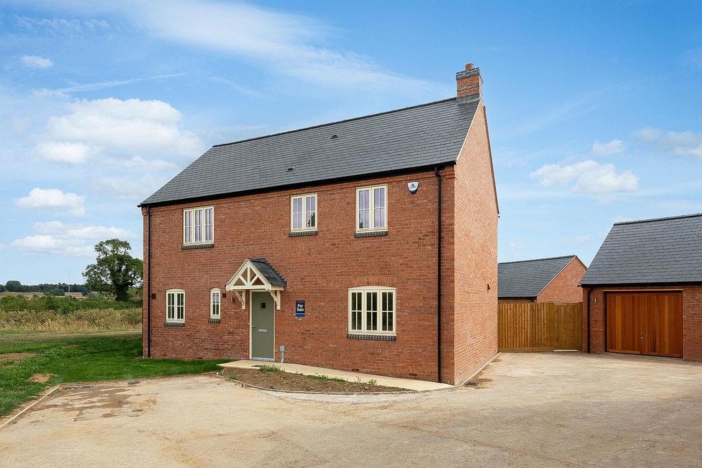 Station Road, North Kilworth 4 bed detached house £525,000