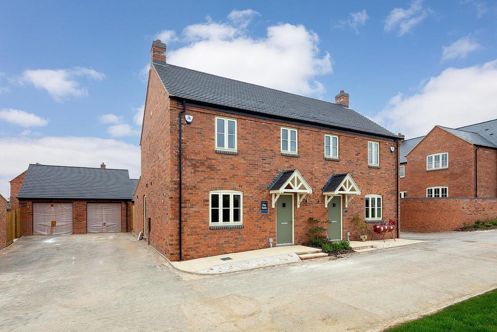 Station Road, North Kilworth 3 bed semidetached house £325,000