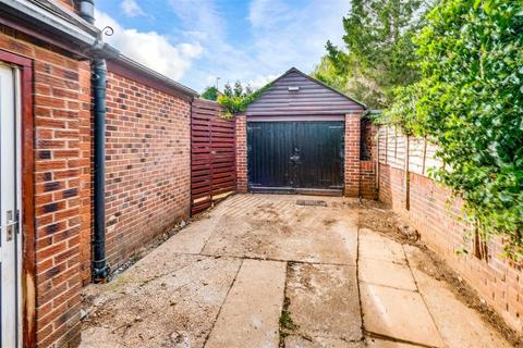 7 Allendale Road, Sprotbrough, Doncaster, DN5 8BS