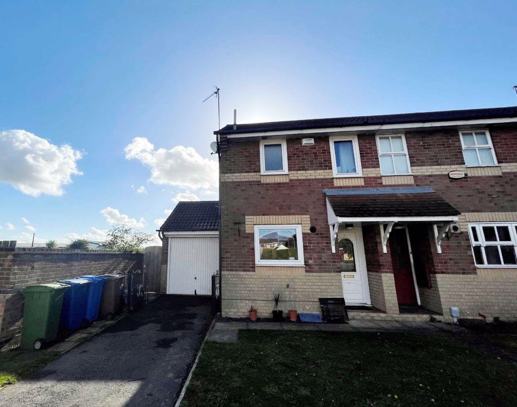 Blackburn Avenue, Brough 2 bed end of terrace house £130,000