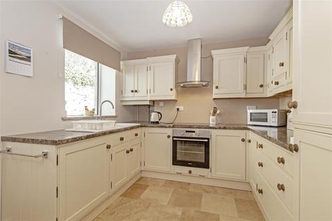 4 Alma Road, Tideswell, Buxton, SK17 8ND