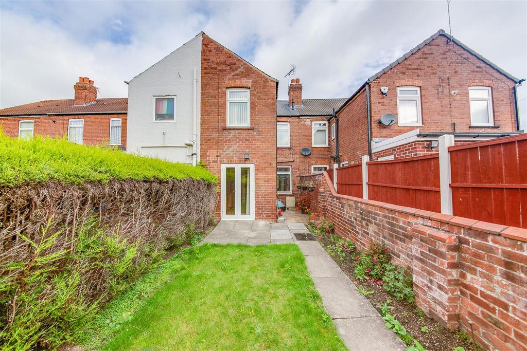 Shadyside, Doncaster 3 bed terraced house £75,000