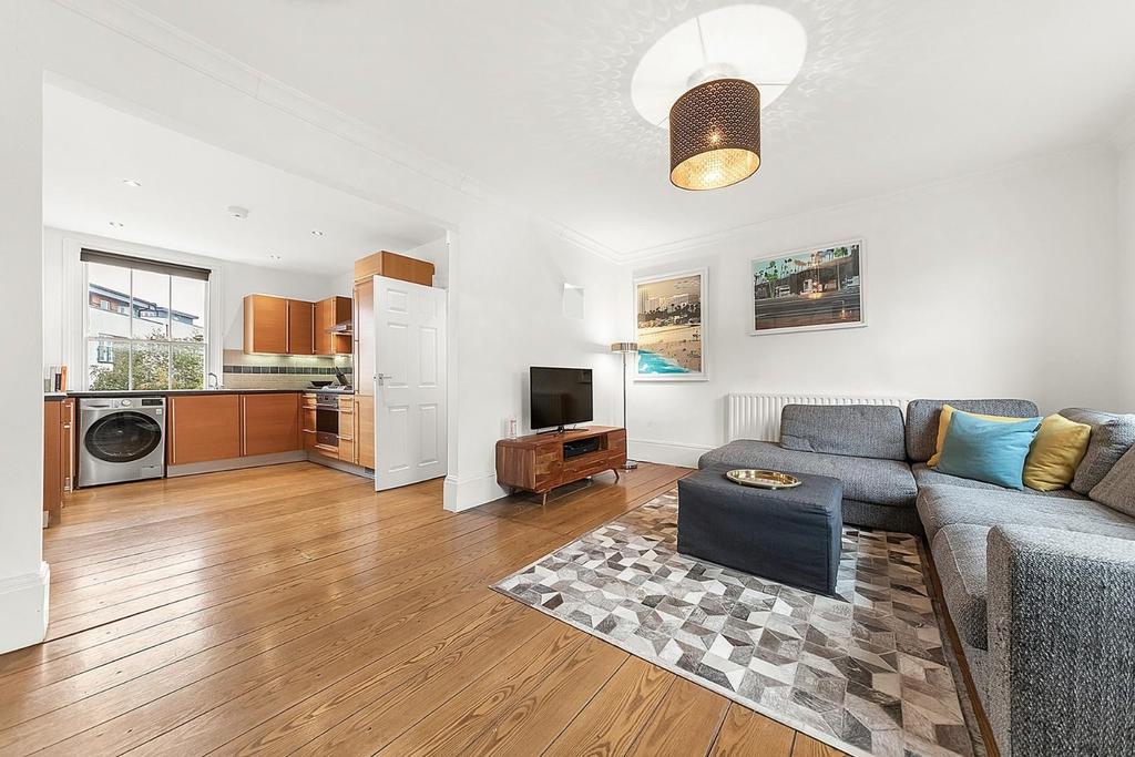 Union Road, SW4 2 bed flat £625,000