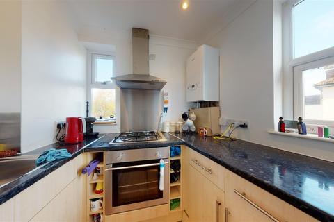 2 Clarendon Place, Dover, CT17 9QB
