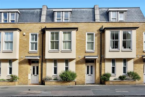 12 North Street, Carshalton, SM5 2HU