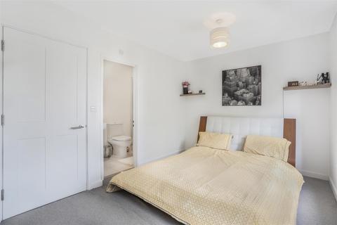 12 North Street, Carshalton, SM5 2HU