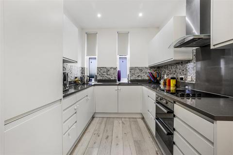 12 North Street, Carshalton, SM5 2HU