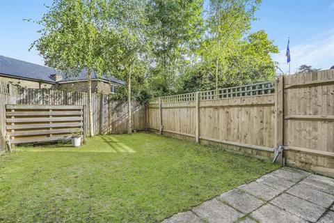 12 North Street, Carshalton, SM5 2HU