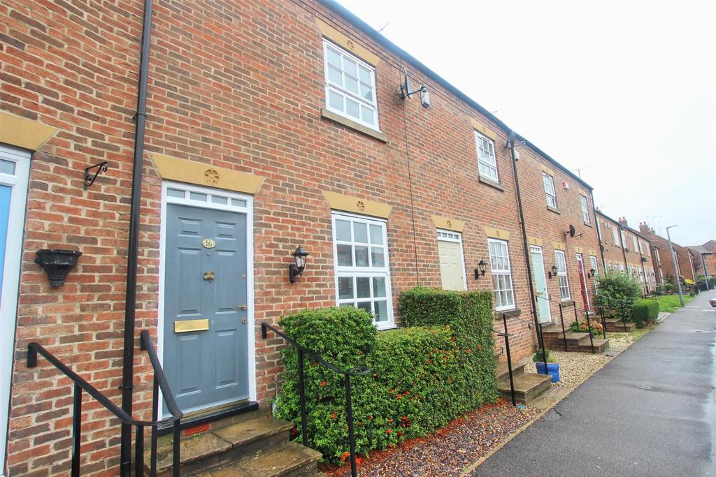 Beckside North, Beverley 2 bed house £695 pcm (£160 pw)