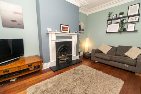 48 Carrbottom Road, Greengates, Bradford, BD10 0BD