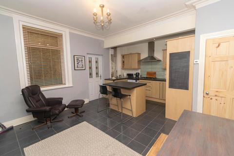 48 Carrbottom Road, Greengates, Bradford, BD10 0BD