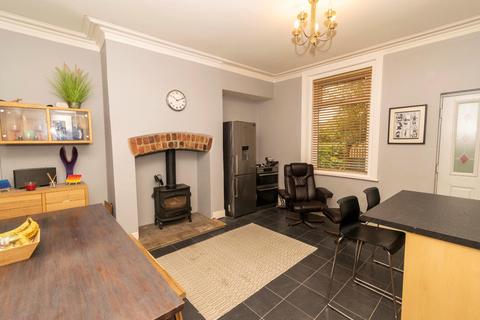 48 Carrbottom Road, Greengates, Bradford, BD10 0BD