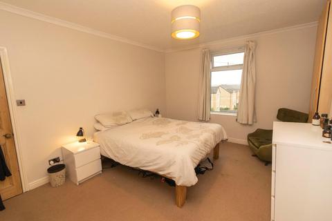 48 Carrbottom Road, Greengates, Bradford, BD10 0BD