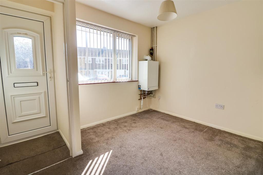 Tomkins Close, StanfordLeHope 2 bed house £275,000
