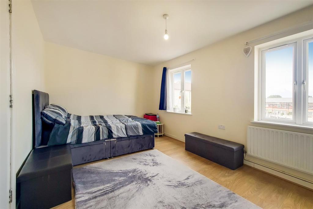 12 Main Bedroom-0.jpg