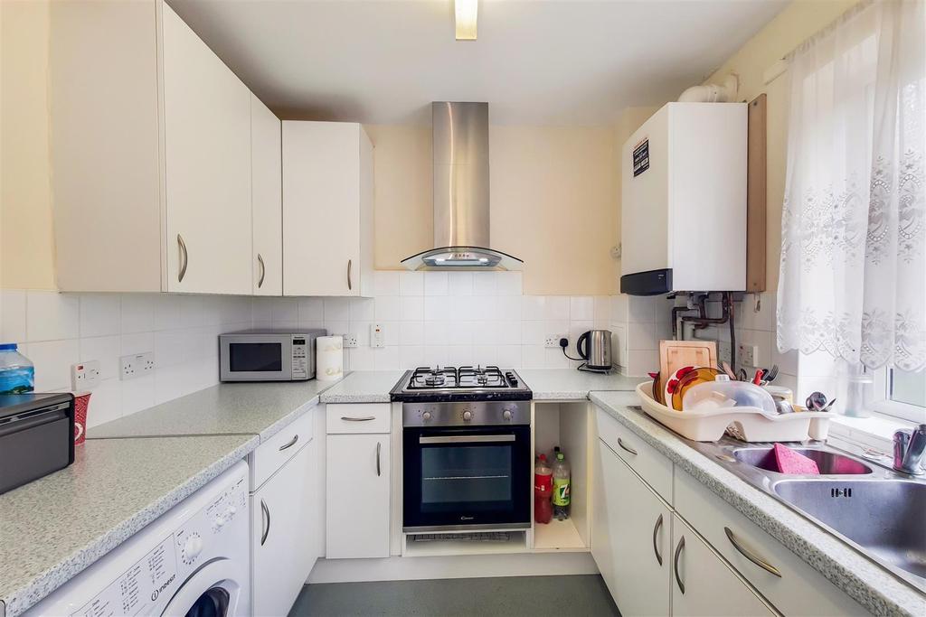 4 Kitchen-2.jpg