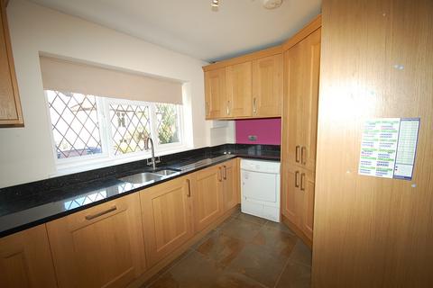 3 bedroom bungalow to rent, Springfields, Boundary Road, Chalfont St Peter, Buckinghamshire, SL9