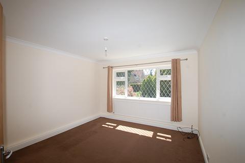 3 bedroom bungalow to rent, Springfields, Boundary Road, Chalfont St Peter, Buckinghamshire, SL9