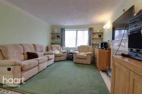 2 bedroom apartment for sale - Hengist Court, Maidstone